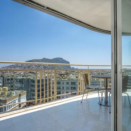 Aparthotel Kleopatra Carmen *