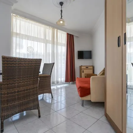 Apartahotel Kleopatra Carmen