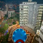Kleopatra Carmen Aparthotel