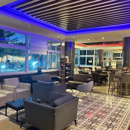 Kleopatra Carmen Aparthotel *