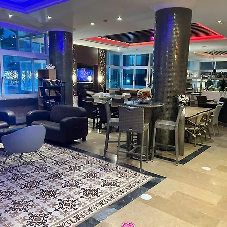 Kleopatra Carmen Aparthotel *